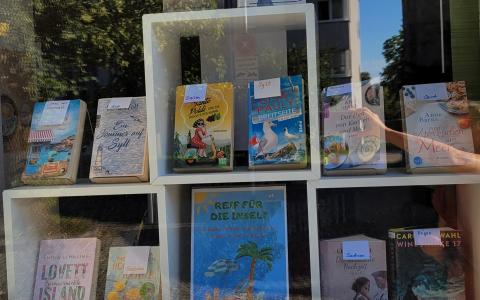 Bild vom Schaufenster mit Buchauswahl